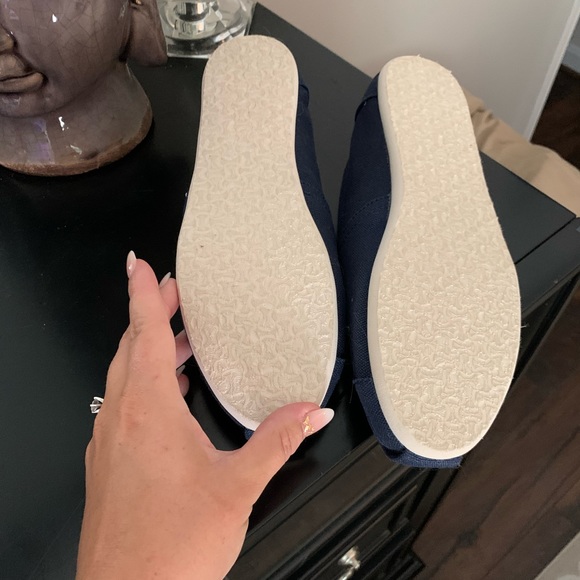 Navy Toms **SOLD** - Picture 2 of 2